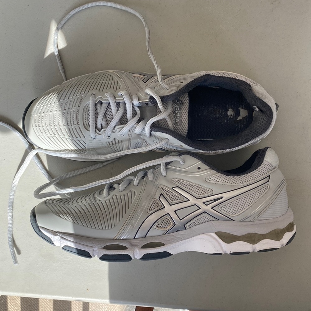 Asics volleyball shoes